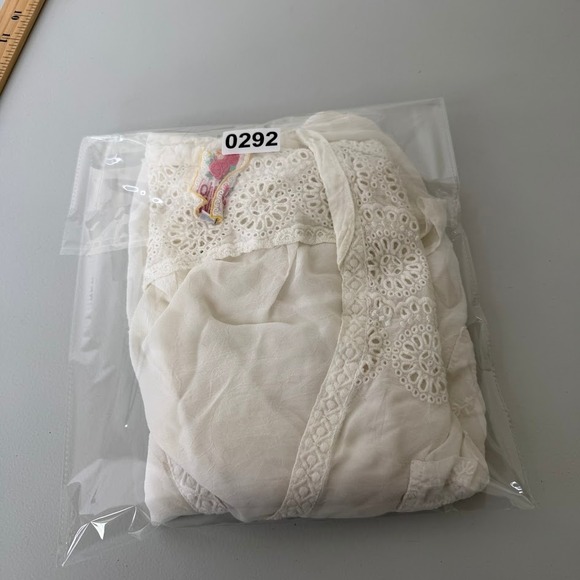 Johnny Was White Embroidered‎ Floral Eyelet Boho Sheer V Neck Blouse Top Size M - Picture 11 of 11